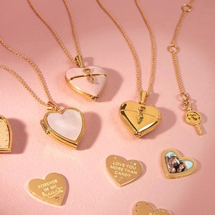 Heart Locket Pendant Necklace [U0GG65NO]