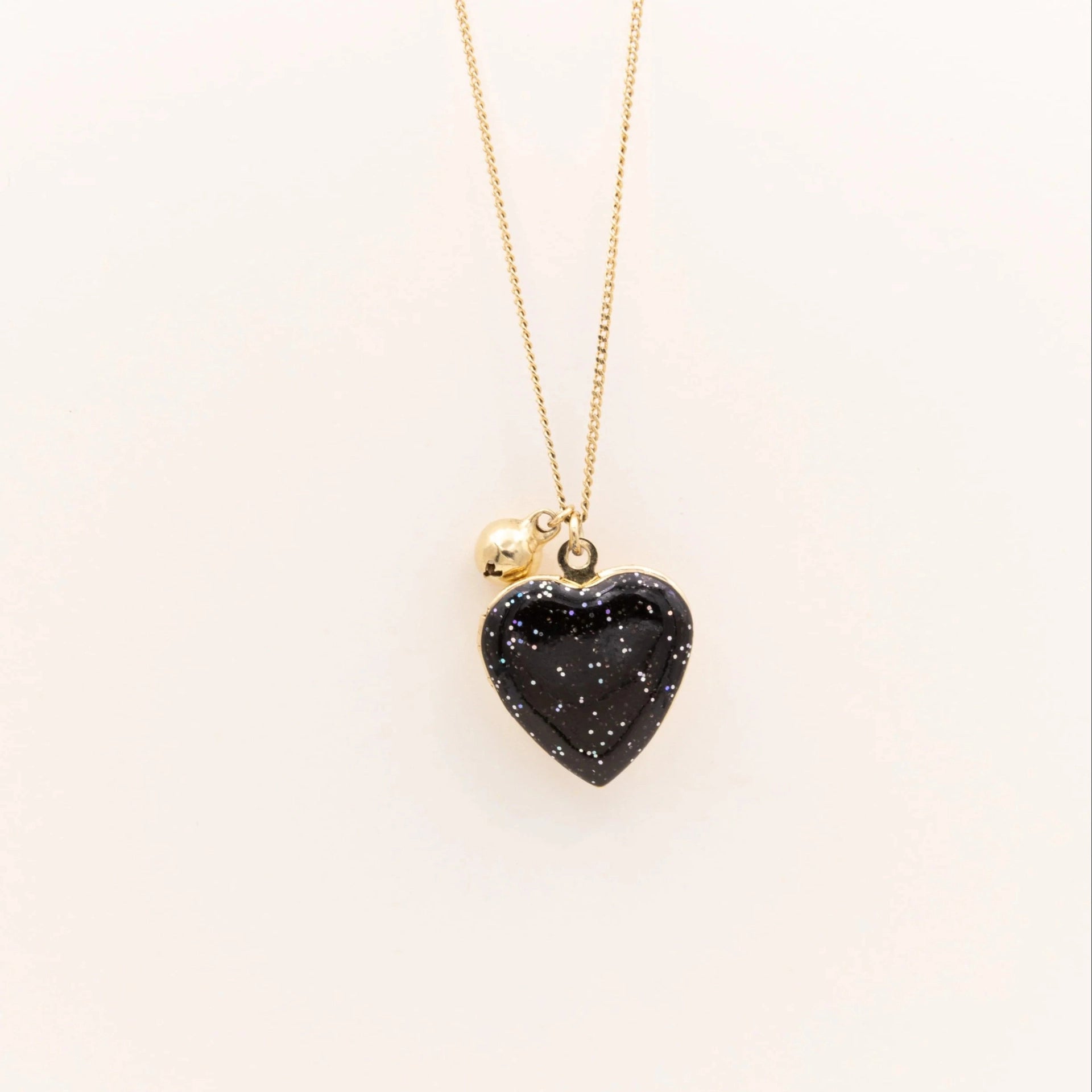 Heart Locket Pendant Necklace [3OI5WB9I]