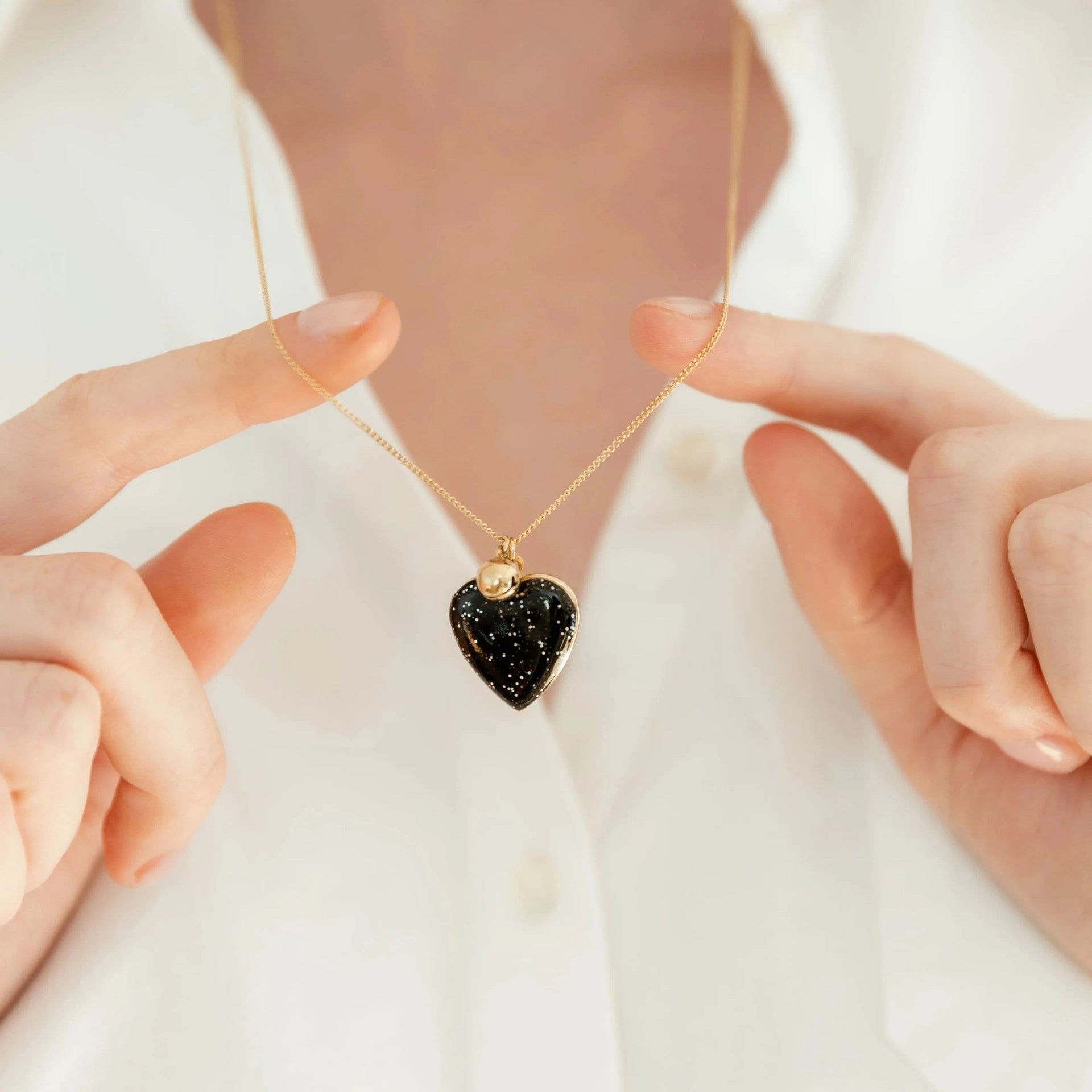 Heart Locket Pendant Necklace [PA5KNF4E]