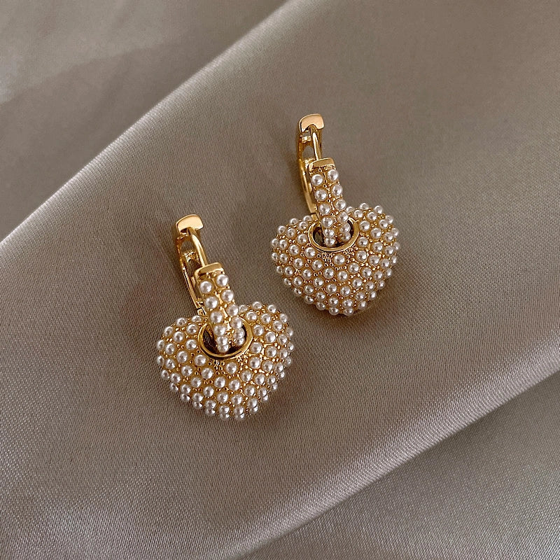 Heart Shaped Pearl Hoop Earrings [8OS217QN]