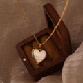 Heart Shell Locket Pendant Necklace [USA9OXVX]