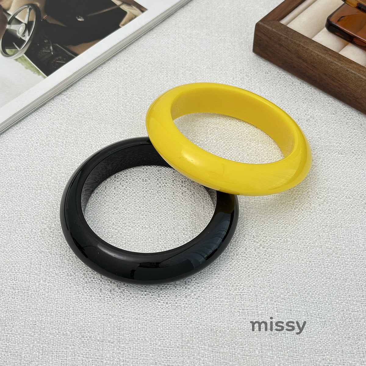 Heidy Chunky Resin Bangle [DD79YW0E]