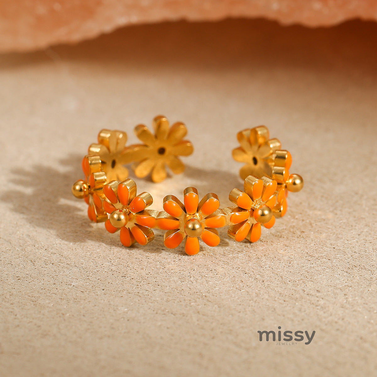 Hera Daisy Bloom Ring [KOA32MGW]