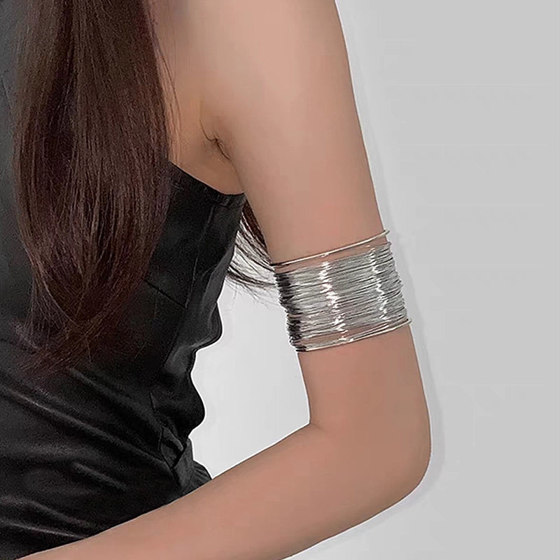 Hollow Letter D Cuff Bracelet [3ISMO746]