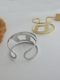 Hollow Letter D Cuff Bracelet [ZP93T7CA]