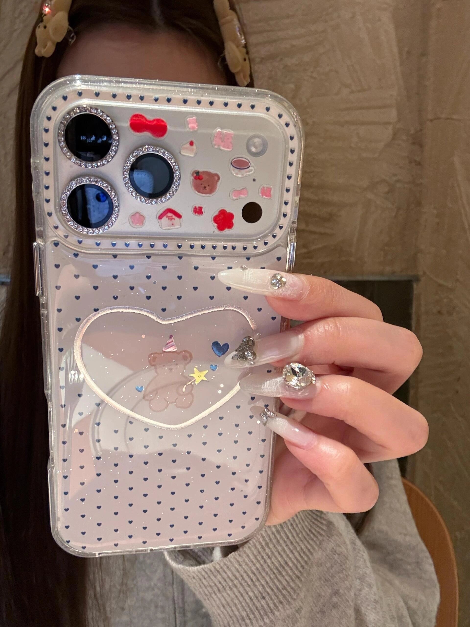 Holographic Bear Wave Dot Phone Case [69N2RQG6]