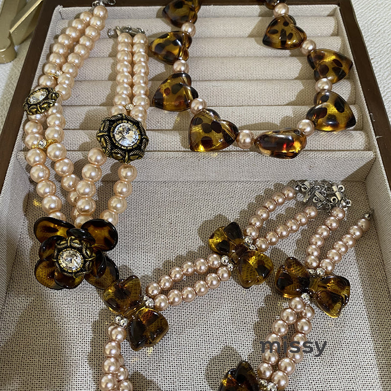 Indya Pearl Charm Choker