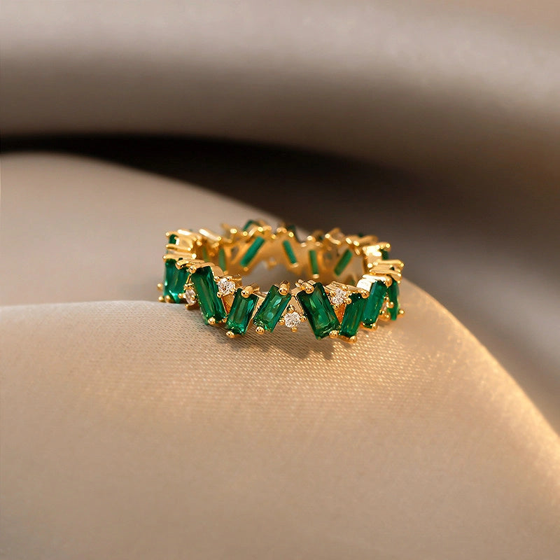 Irregular Green Gemstone Ring [3CWEG2OJ]