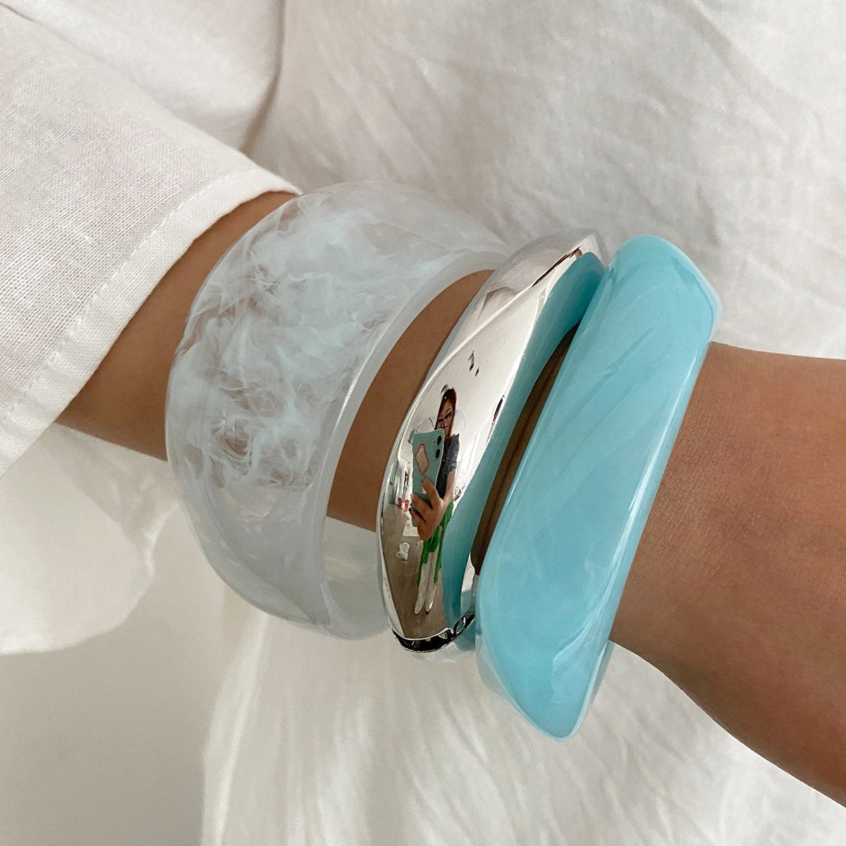 Irregular Resin Bangle Bracelet [POFLRBXO]