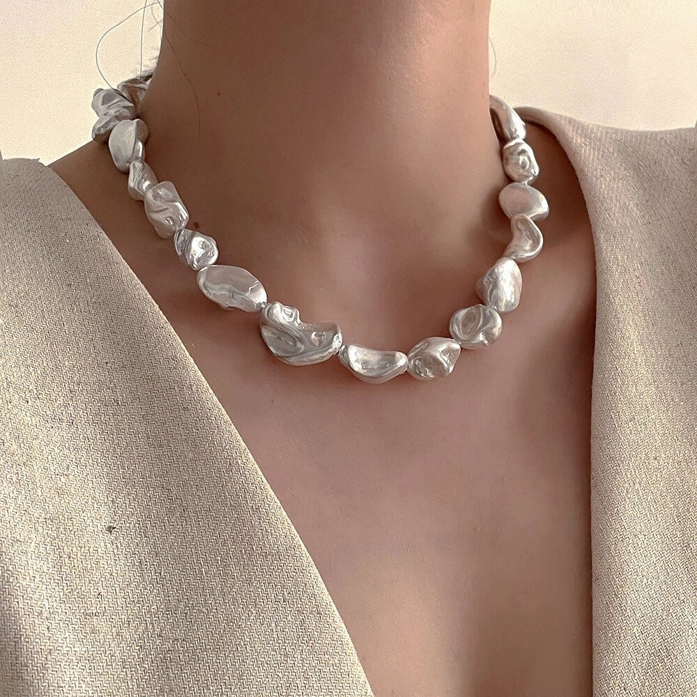 Irregular Shell Bead Necklace [G0RDO4YF]