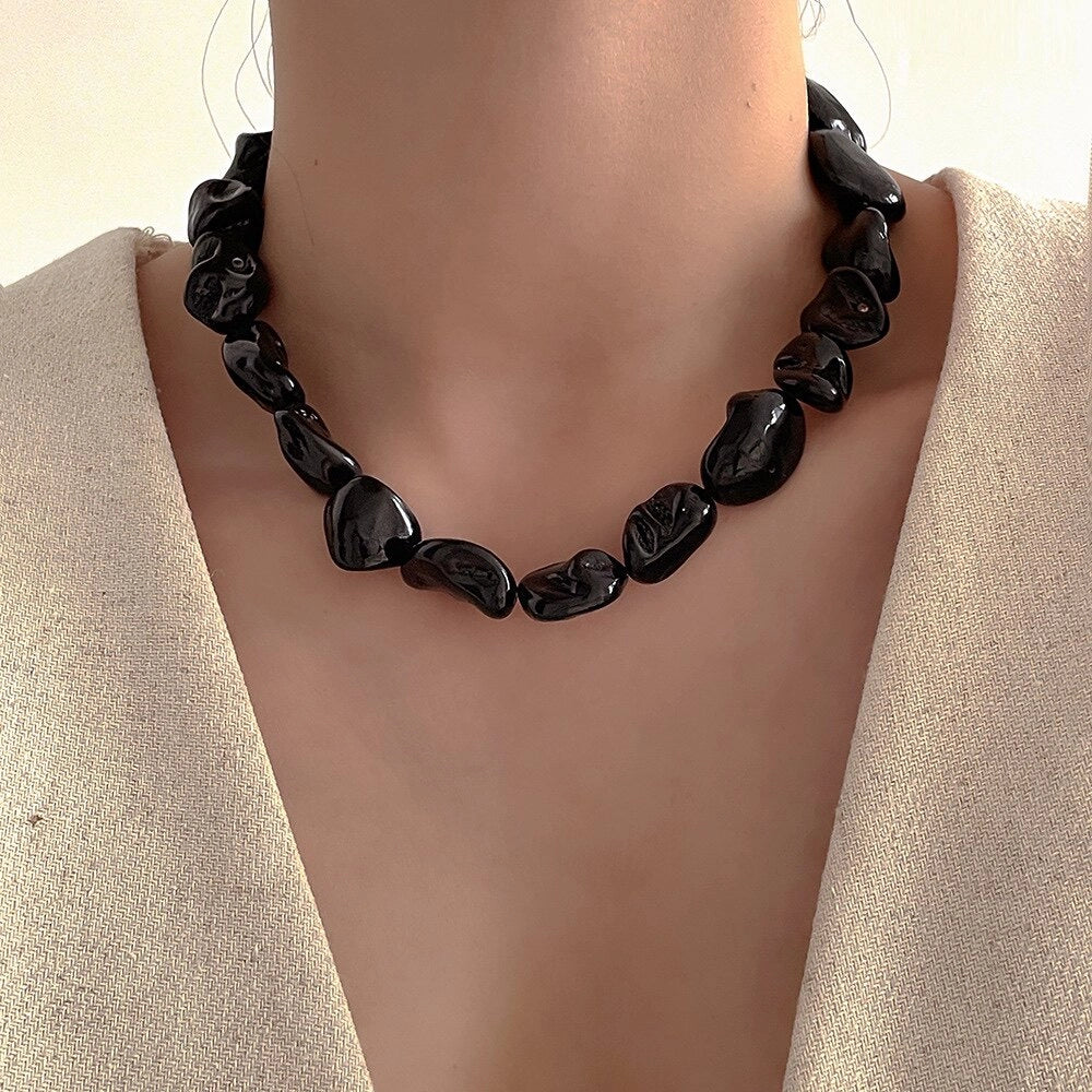 Irregular Shell Bead Necklace [G0RDO4YF]