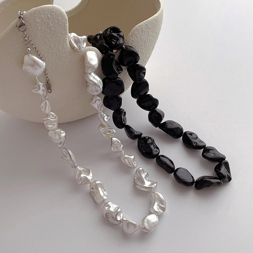 Irregular Shell Bead Necklace [OFBRW11J]