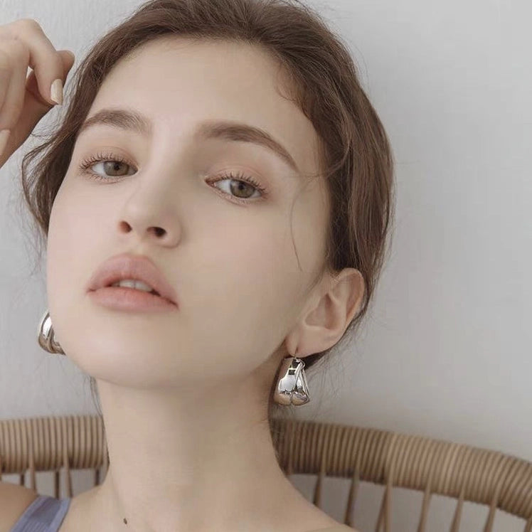 Irregular Twisted Hoop Earrings [9FIZI9HT]