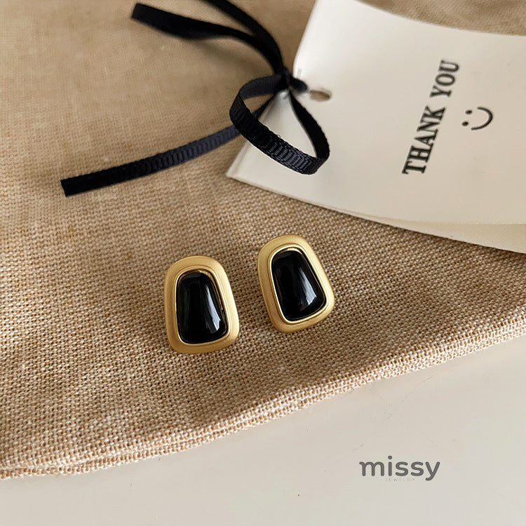 Isabel Geometric Shell Earrings [YOGXLDG2]