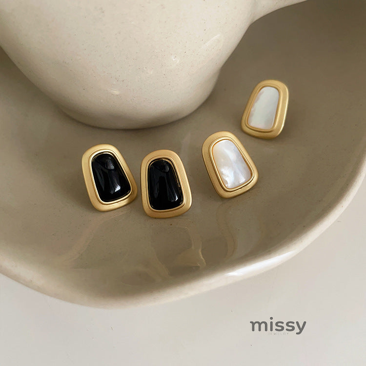 Isabel Geometric Shell Earrings [76R7E6YO]