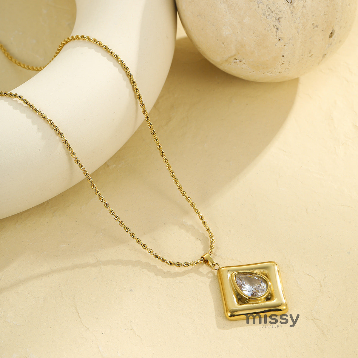 Jaela Teardrop Zircon Necklace [7ZSZIVNA]