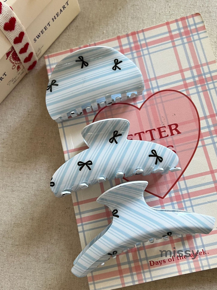 Jaiyana Striped Bow Claw Clip