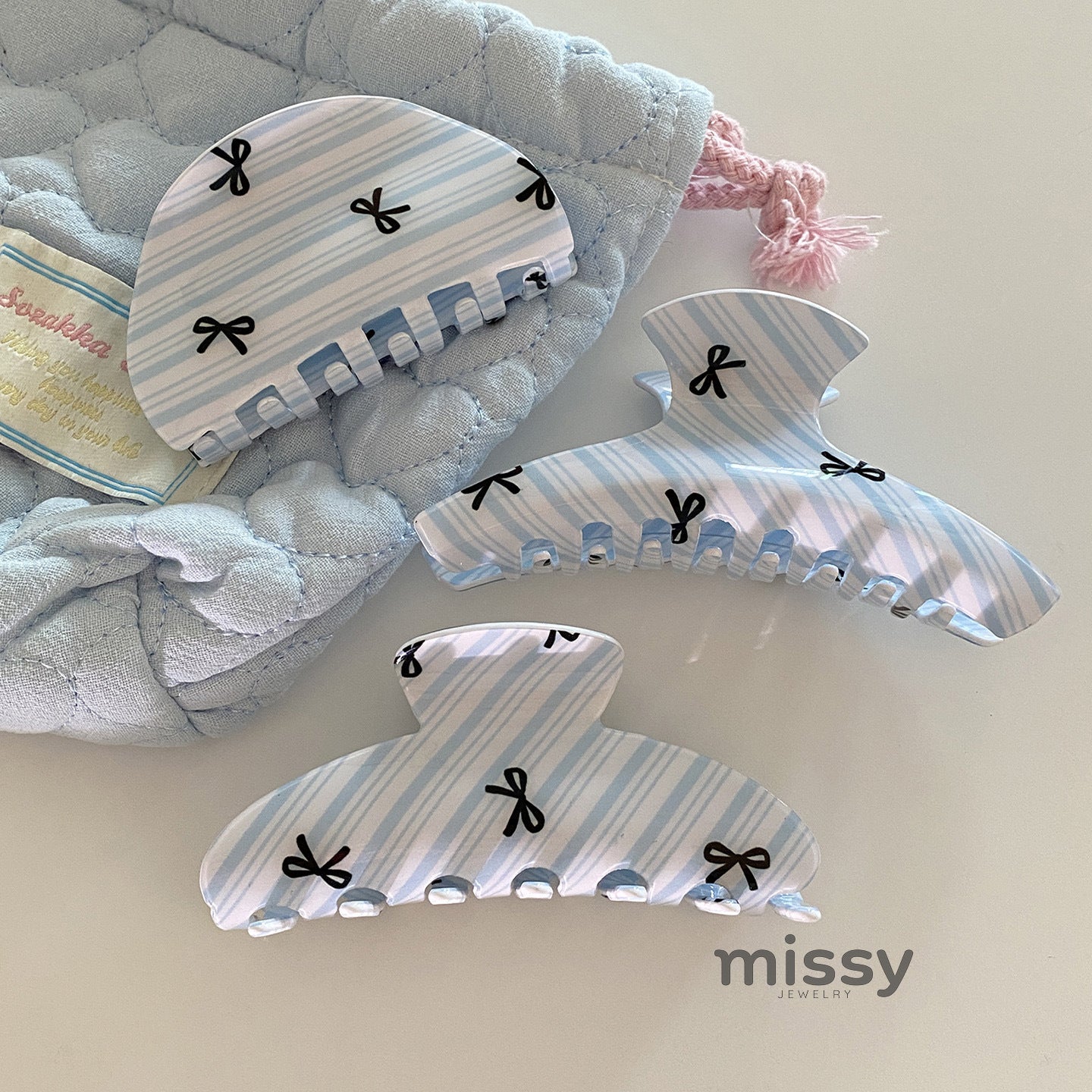 Jaiyana Striped Bow Claw Clip