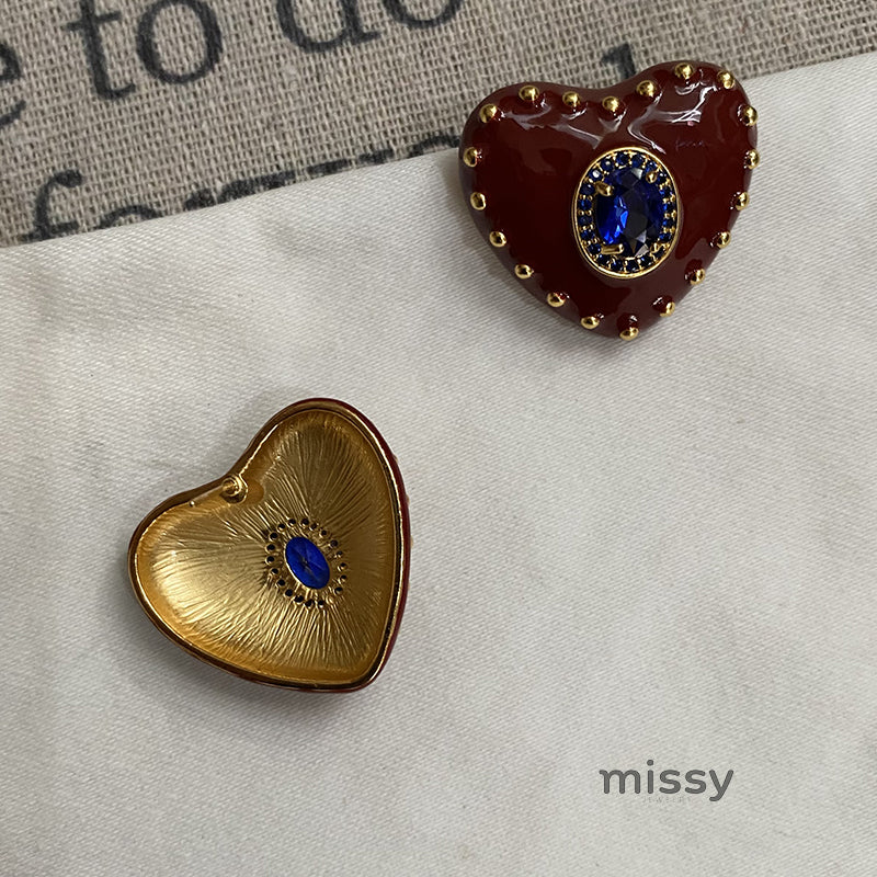 Jaretzy Retro Heart Earrings [WXIM48X0]