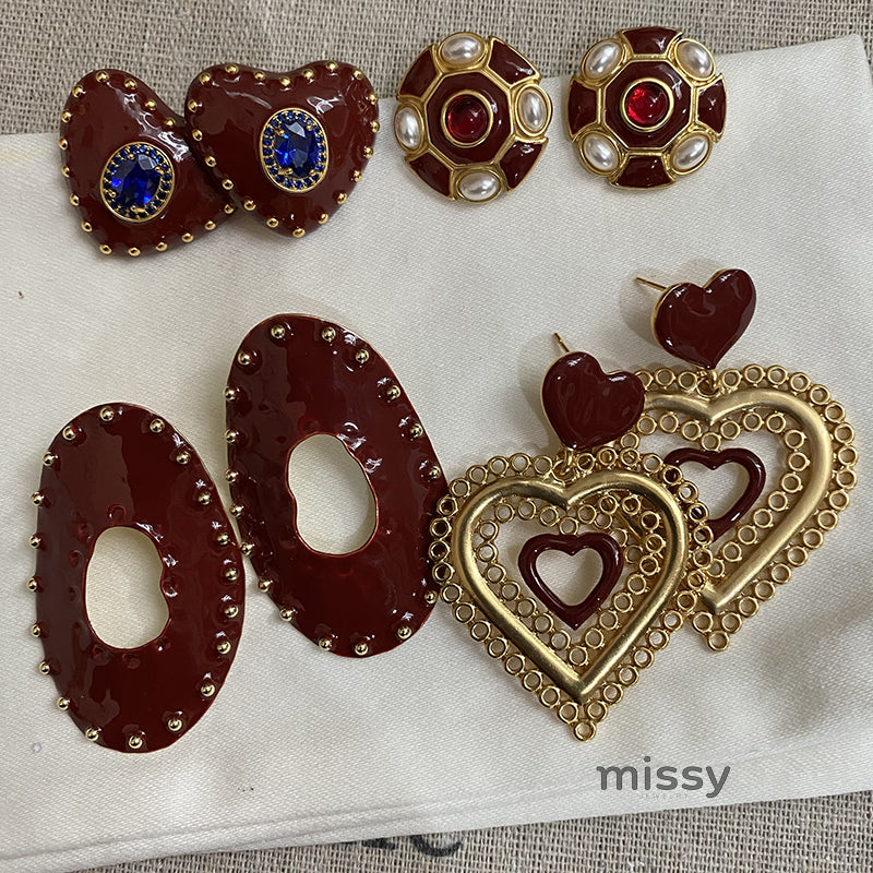 Jaretzy Retro Heart Earrings [GZ0RRC6H]