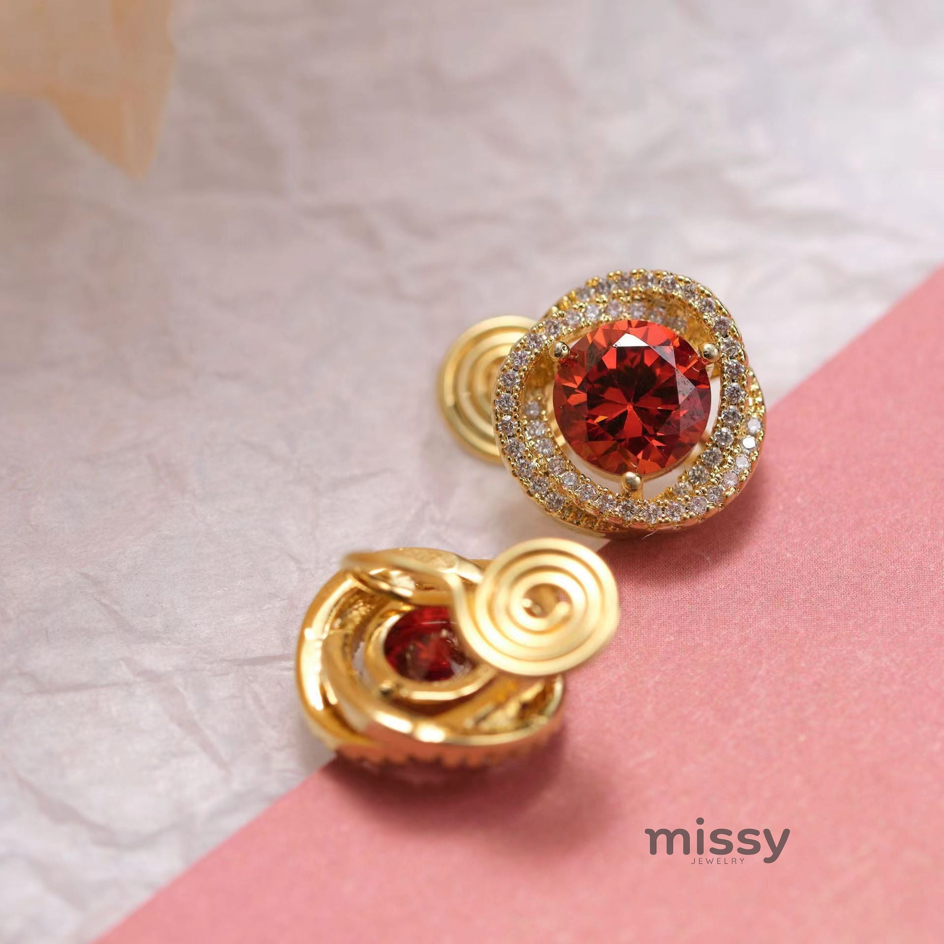 Jolynn Hollow Garnet Zircon Earrings [JOZ5DB4X]