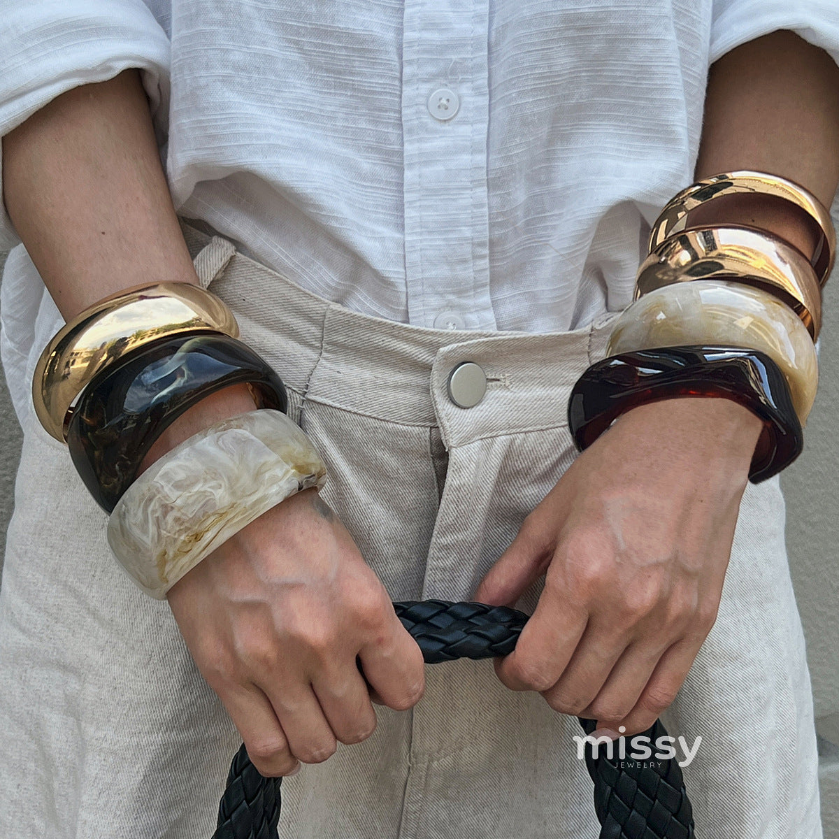 Jovanna Marbled Statement Bangle [QINBICUN]