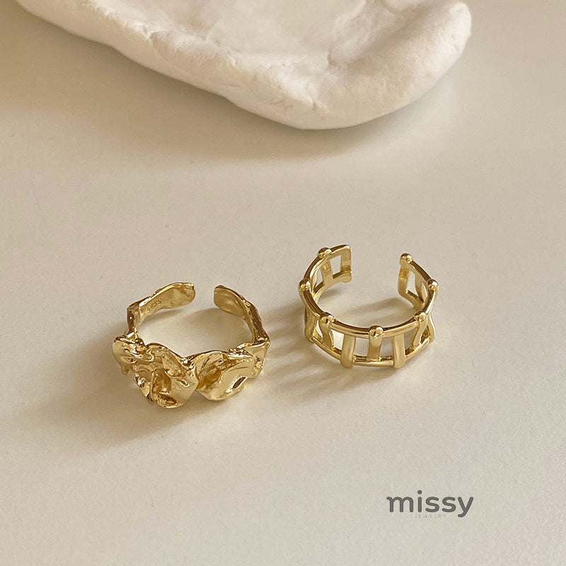 Joyce Irregular Textured Ring [5FY2WN7K]