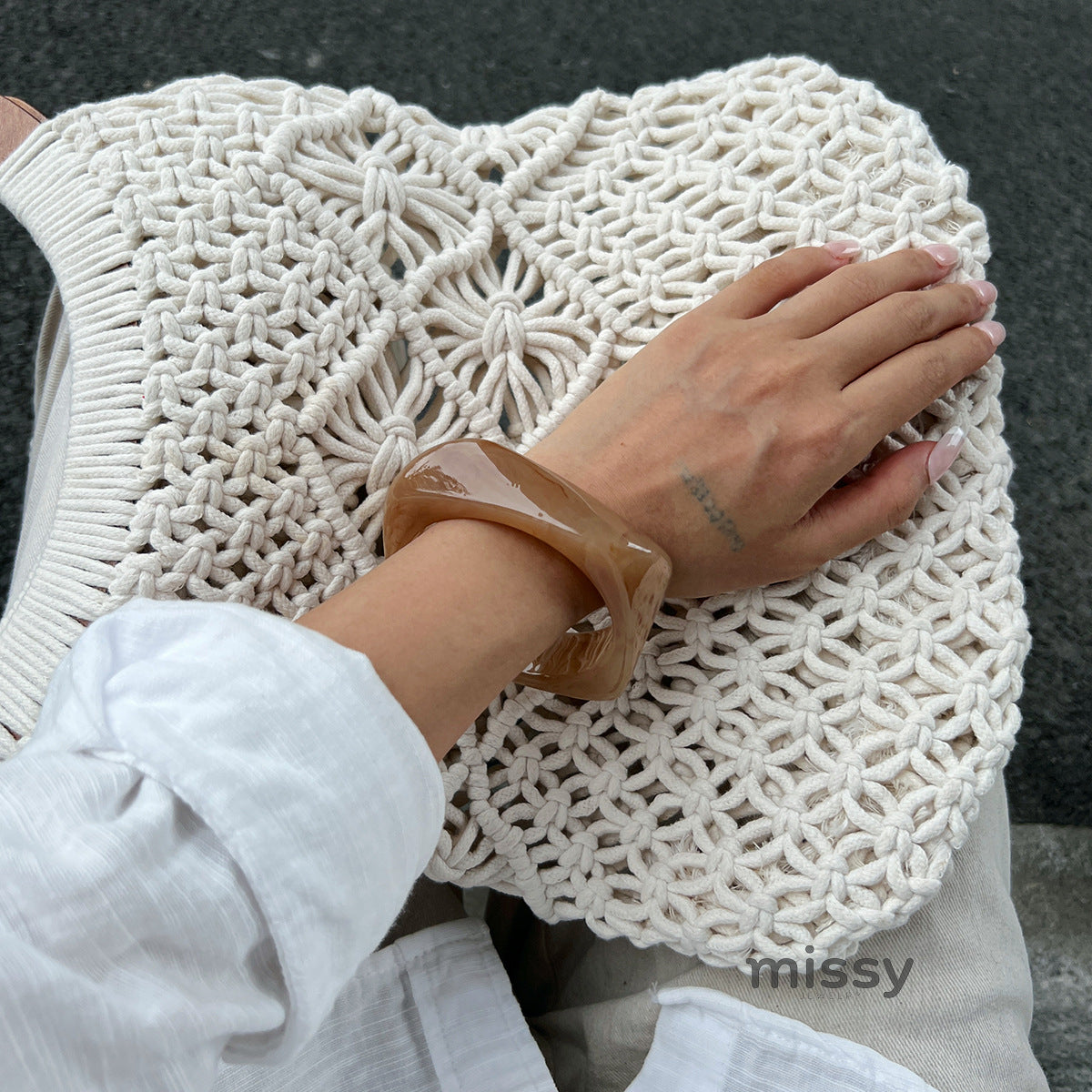Juliette Gradient Resin Bangle [2RWL007Q]