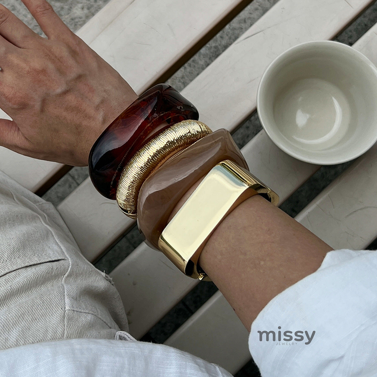 Juliette Gradient Resin Bangle [BGFI50MV]