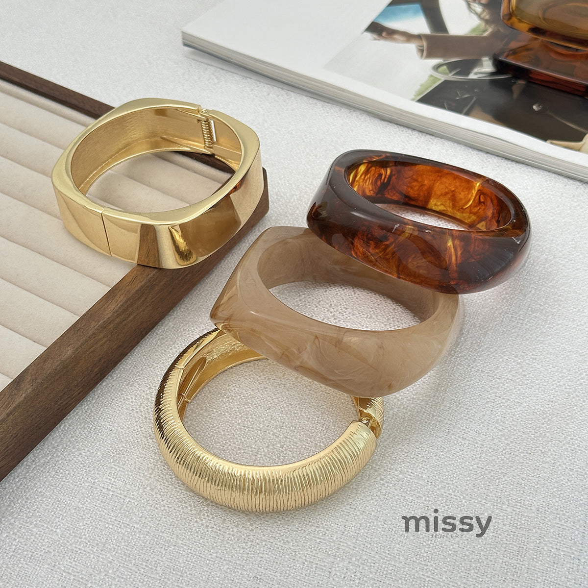 Juliette Gradient Resin Bangle [4I5O3D5V]