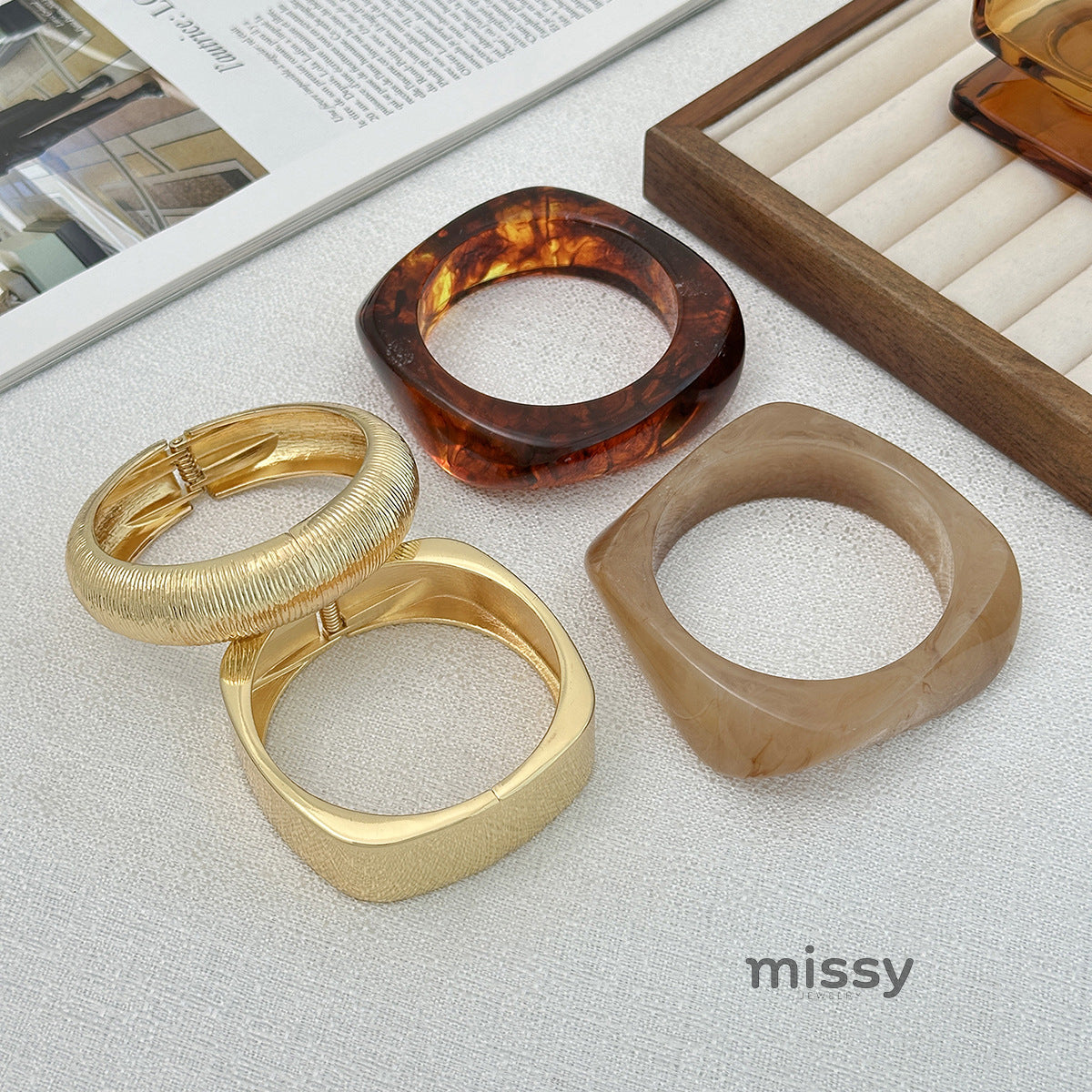 Juliette Gradient Resin Bangle [BV9ALPSU]