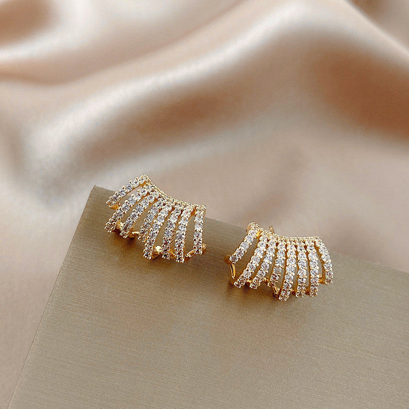 Junie Gold Pavé Crystal Studs [5CA93I6Z]