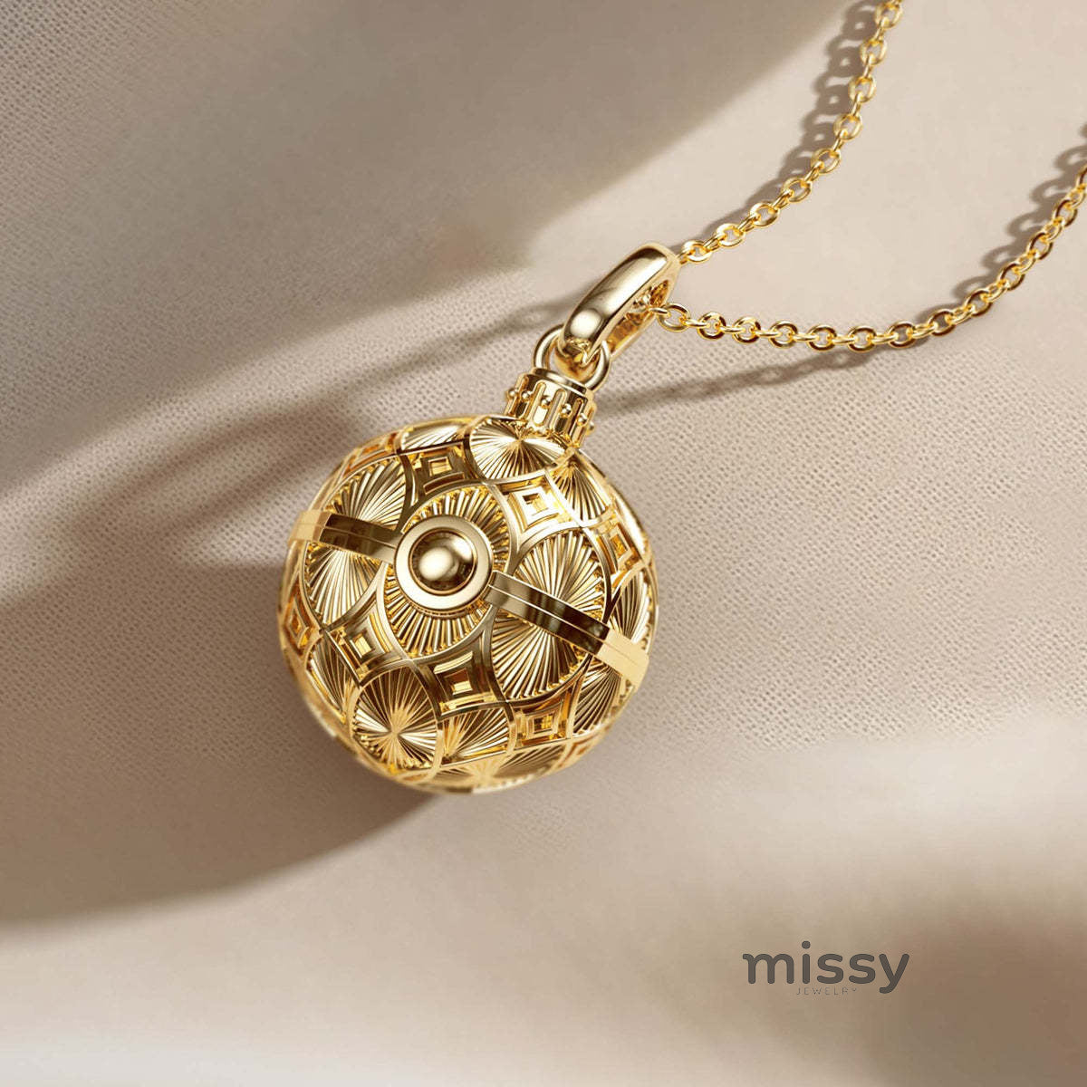 Kaedyn Retro Charm Locket [QFBI3STA]