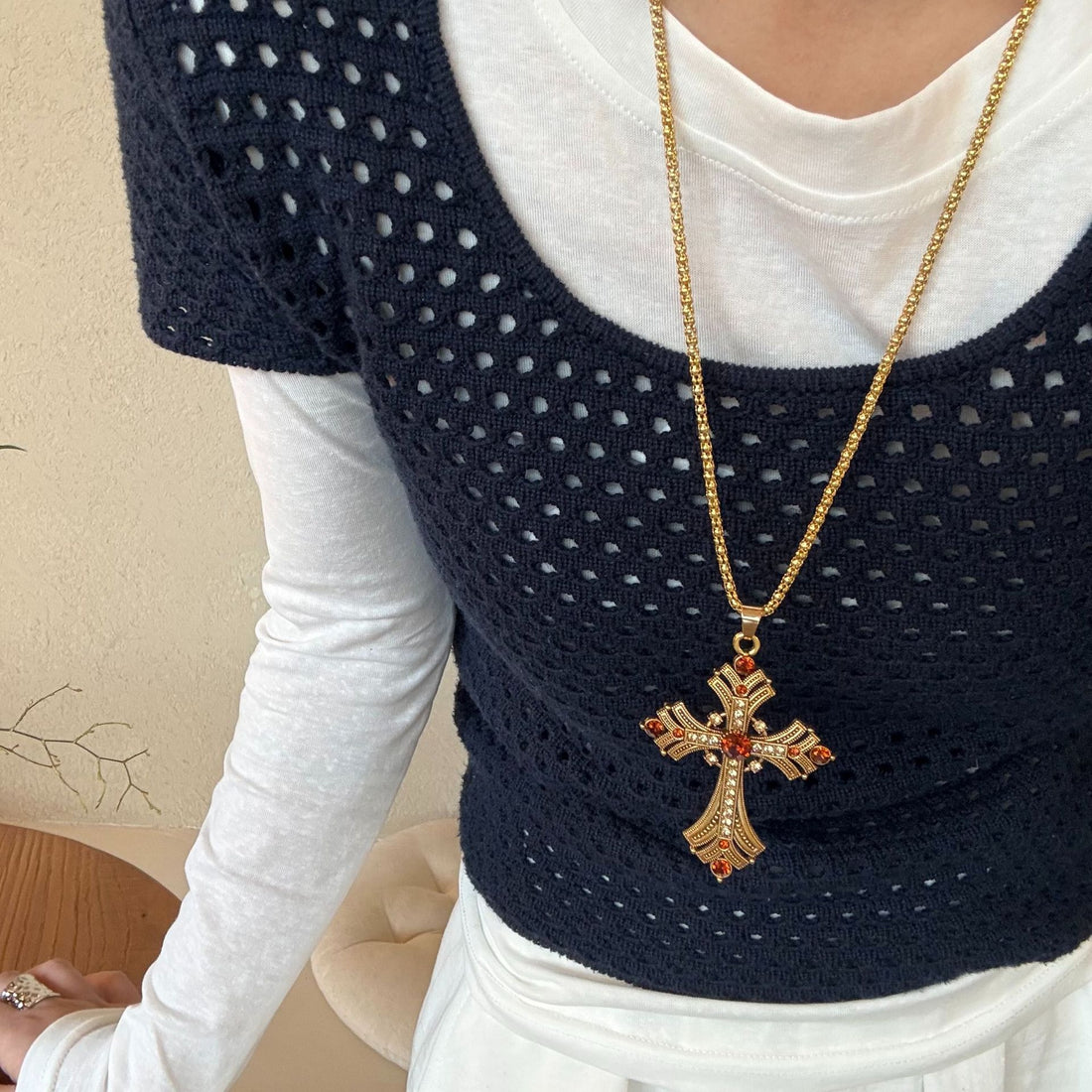 Karmella Retro Cross Necklace [KTZS8UHH]