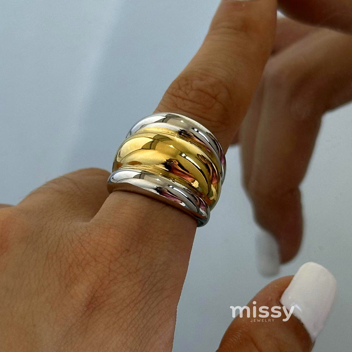 Karsen Two-Tone Band Ring