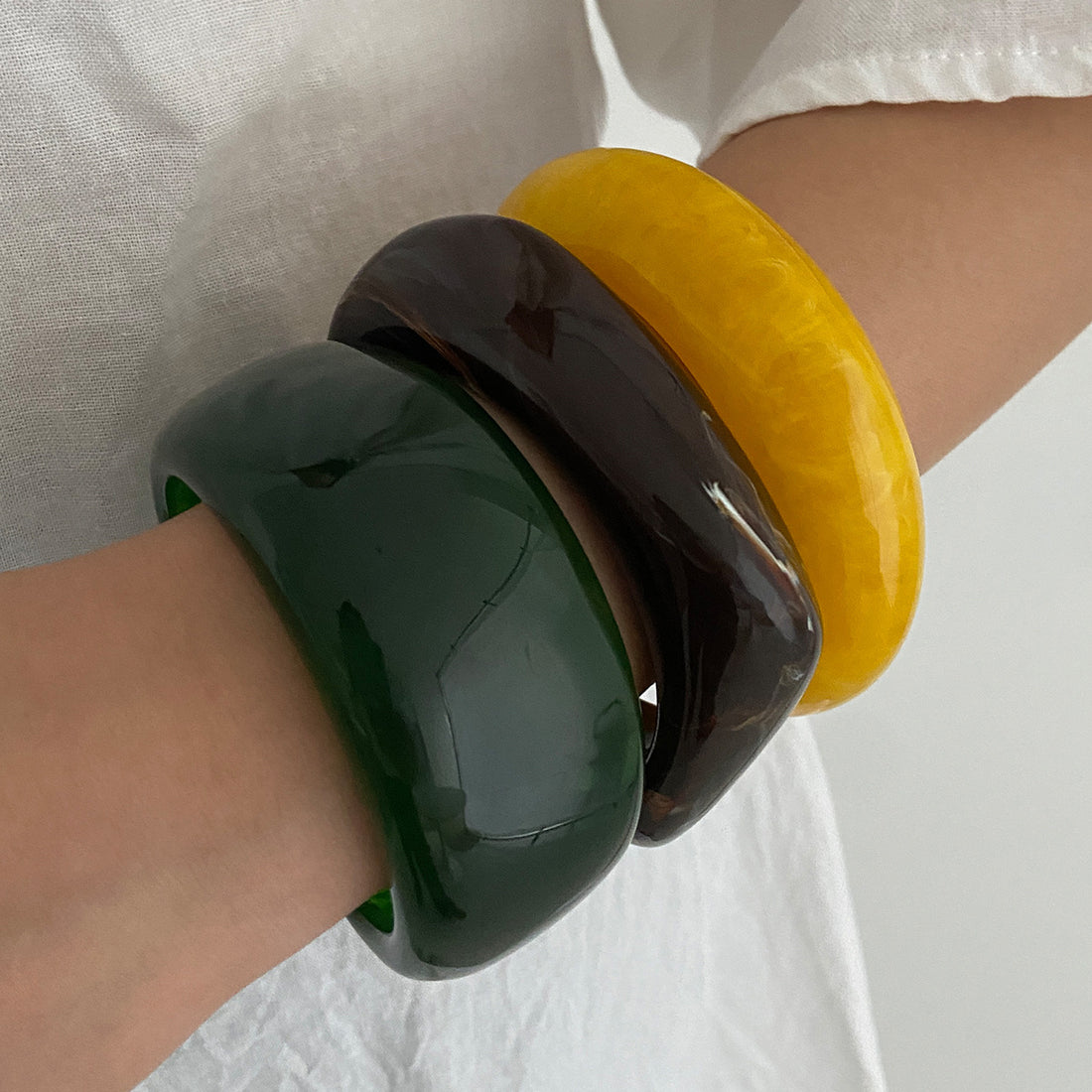 Kataleah Faceted Acrylic Bracelet [R9303ZNG]