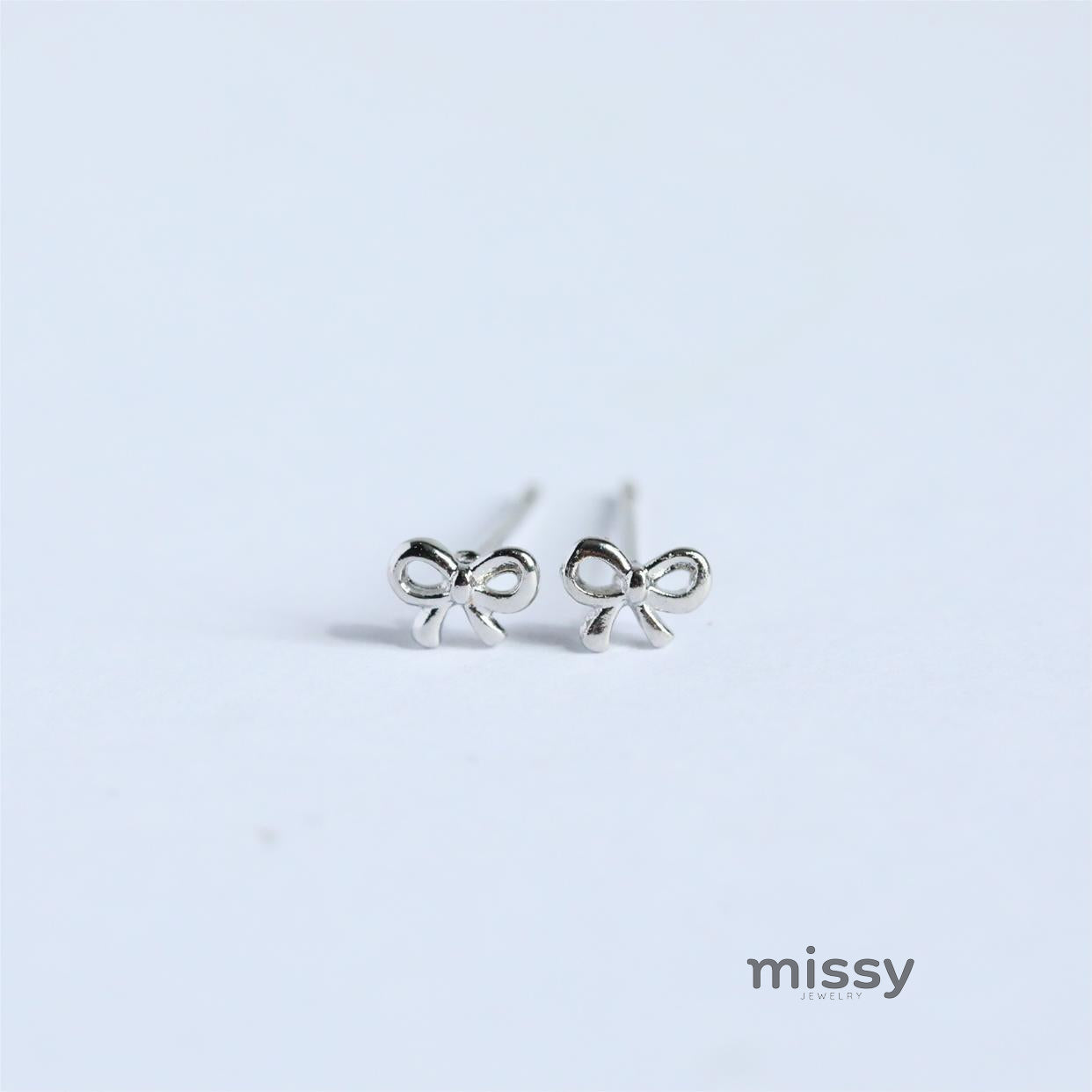 Kaydence Heart Bow Stud Earrings [6SG6PEPS]