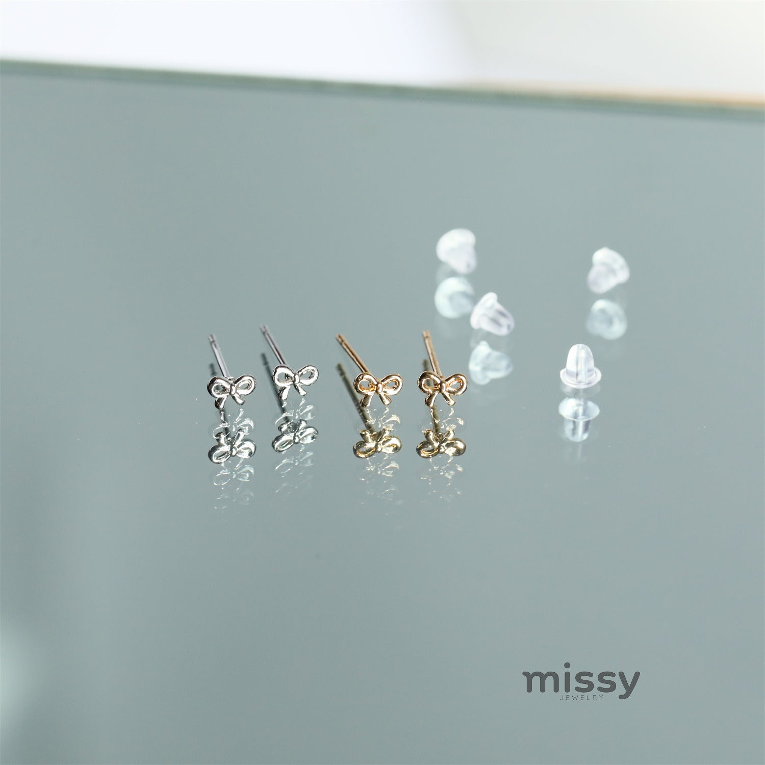 Kaydence Heart Bow Stud Earrings [4USU2WRZ]