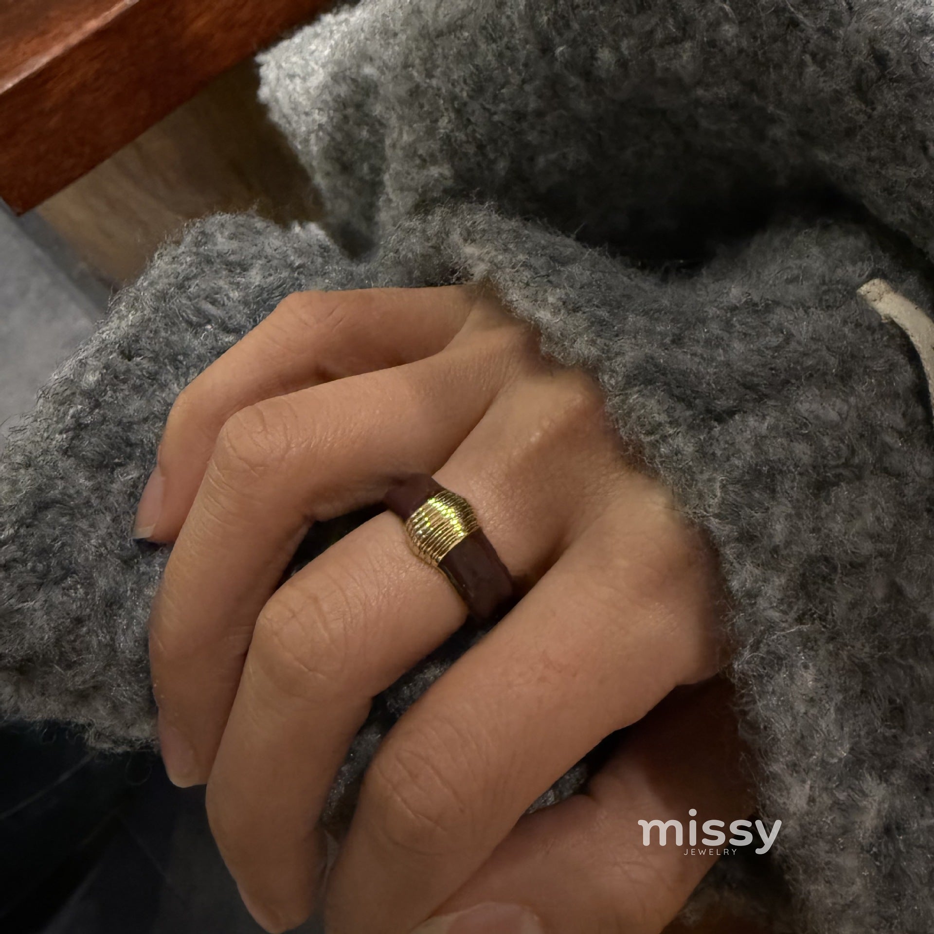 Kaylor Sculpted Enamel Ring [XP52AKVK]