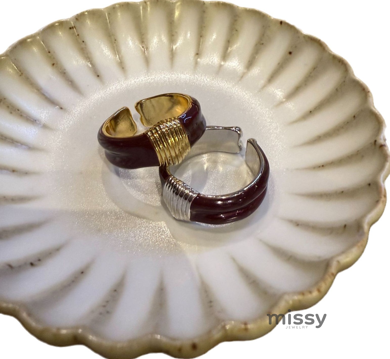 Kaylor Sculpted Enamel Ring [T956KUBP]