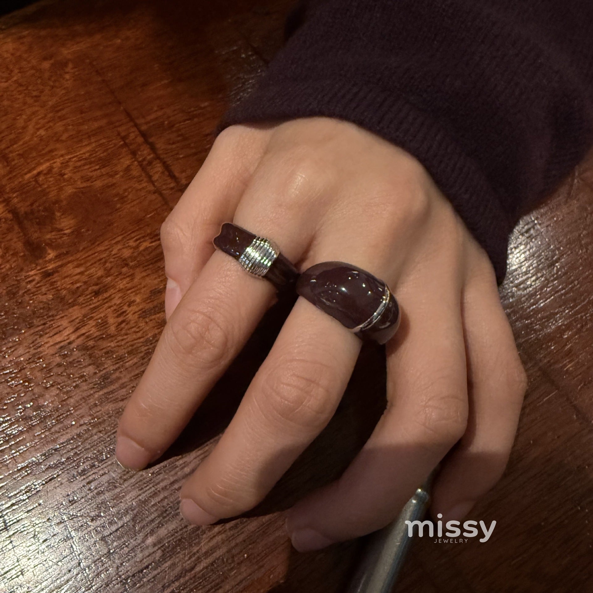 Kaylor Sculpted Enamel Ring [BYJ1ZJEI]
