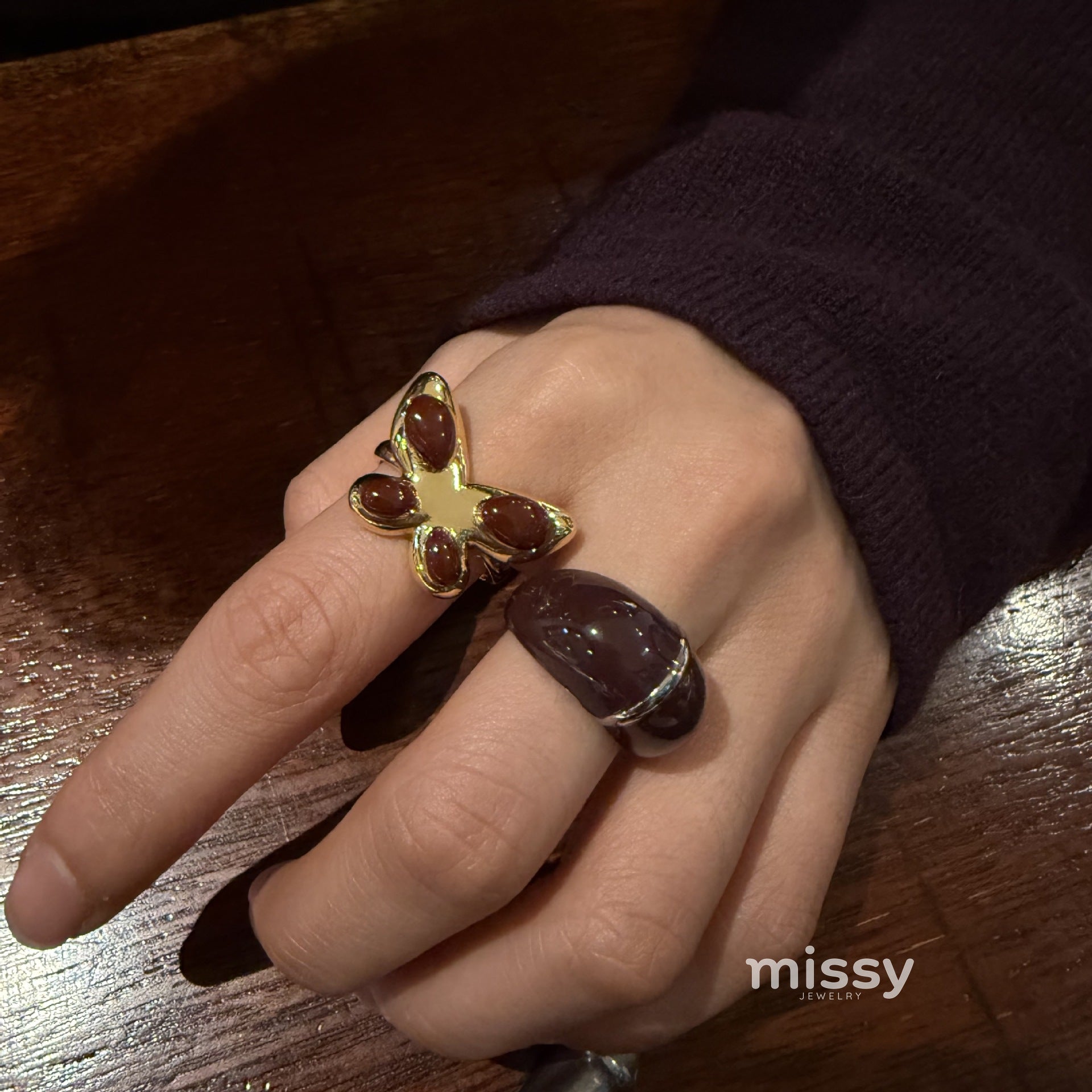 Kaylor Sculpted Enamel Ring [830J6NY3]