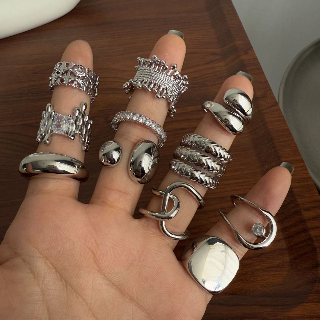 Keaton Sculptural Open Ring [4E9A09IV]