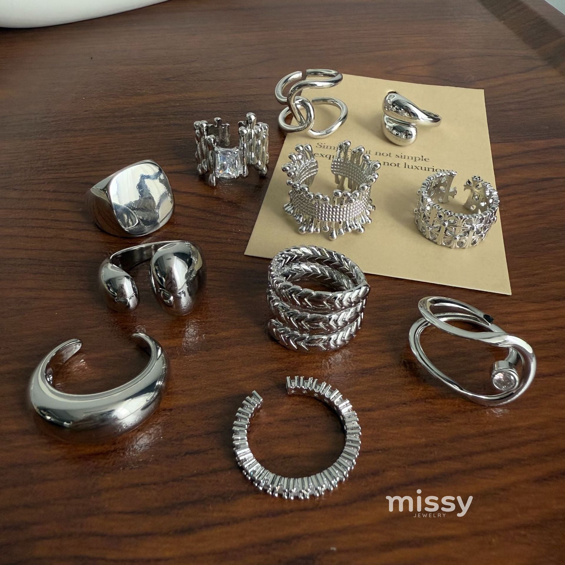 Keaton Sculptural Open Ring [VDF1WHRL]