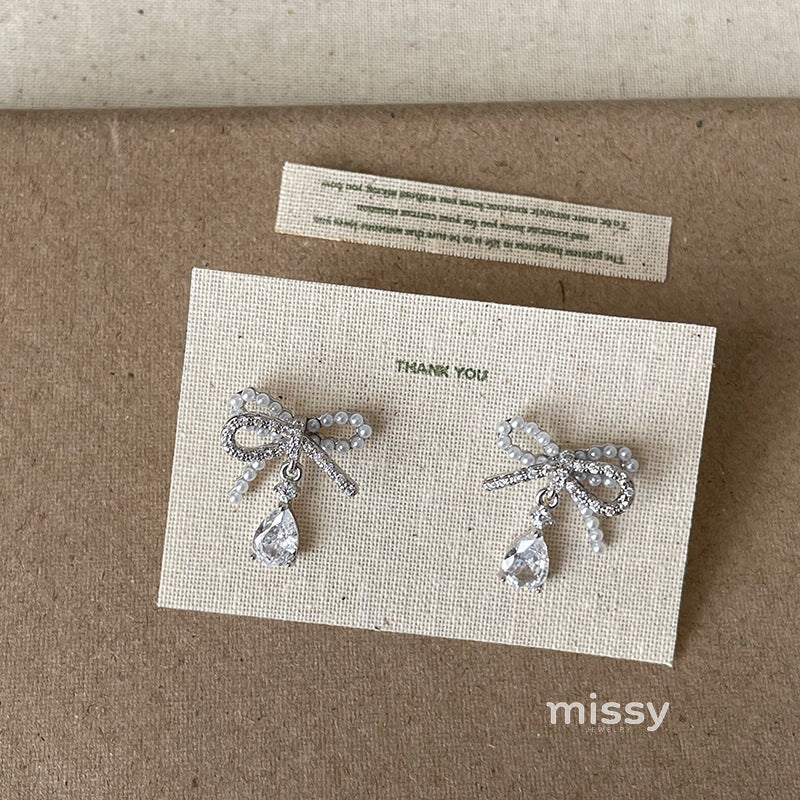 Kelcie Pearl Bow Drop Earrings [ANQW4ZX1]