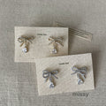 Kelcie Pearl Bow Drop Earrings [1M5U8QAI]