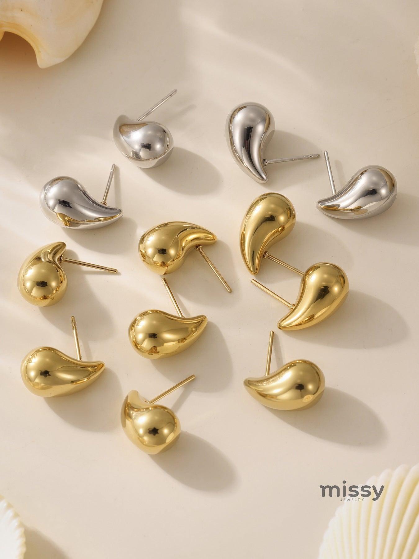 Kendalynn Hollow Teardrop Earrings [UCLQUTCG]