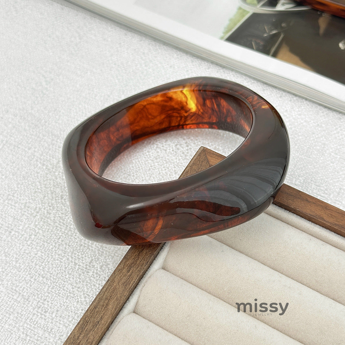 Khali Irregular Smudged Bangle [JBZ4RMSY]