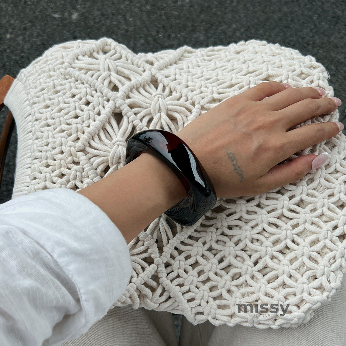Khali Irregular Smudged Bangle [AICG55R8]