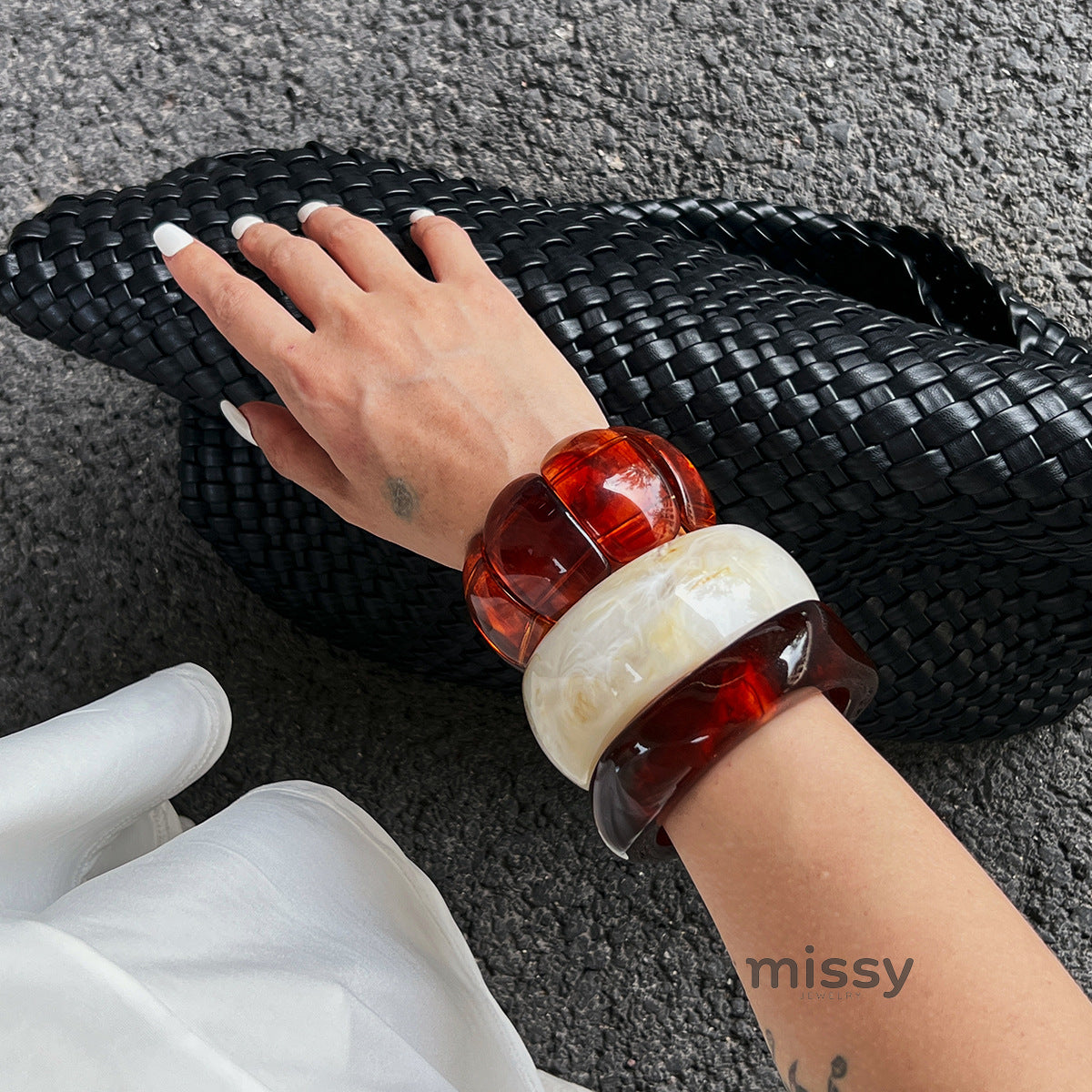 Kiersten Organic Resin Bangle [6PUEOOSU]